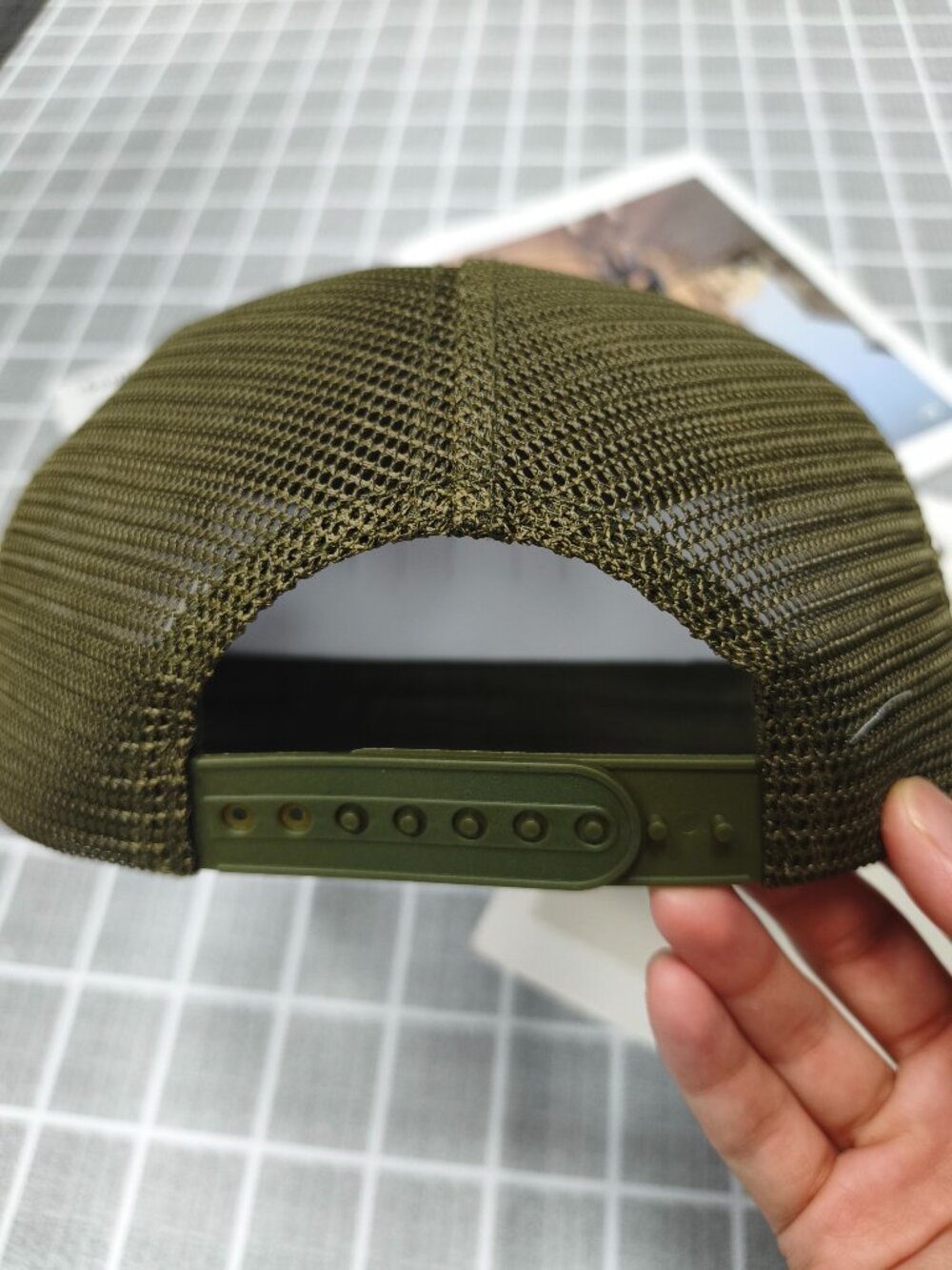 Unisex Alo Yoga District Trucker Hat Stealth Green NWT💚🍀 - Picture 3 of 6